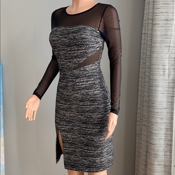 VINCE CAMUTO - Picture 7 of 7